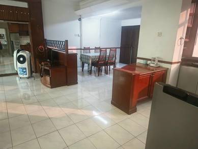 Condominium For Rent in E-Park Condominium