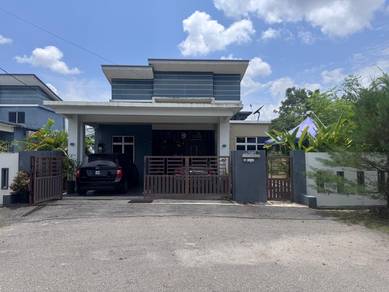 Bungalow House For Sale in Bukit Rambai,MLK