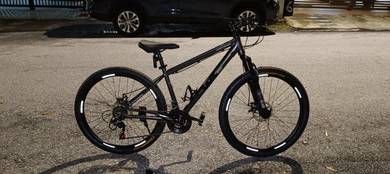 moutain bike matte grey black