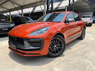 2023 Porsche Macan -