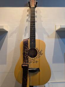 Taylor Baby Taylor-e Acoustic Guitar w/Bag, Tay
