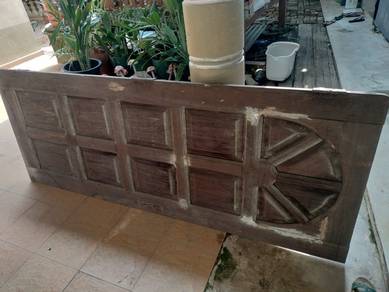 pintu kayu cengal