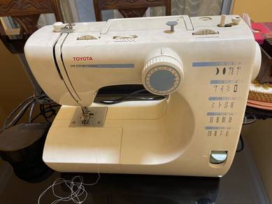 Toyota SE06 Sewing Machine