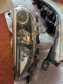 Toyota Yaris Front Lamp 2019 Original