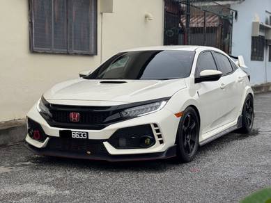 Honda Civic Type R TYPE R in Jalan Kuching, KUL