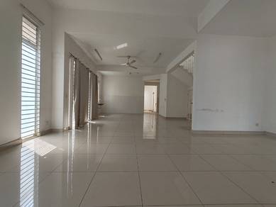 Semi-Detached House For Rent in Setia Alam,SGR