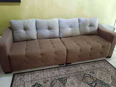 Sofa fabrik (236cm x 80cm x 85cm)