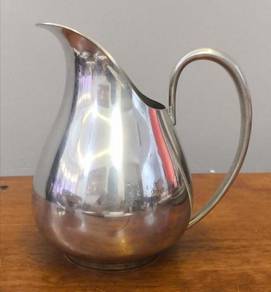 Royal Selangor Pewter pitcher jug