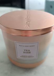 Bath and body works scent candle