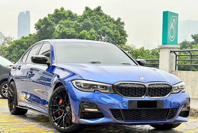 BMW 330i 30i M SPORT in Puchong, SGR
