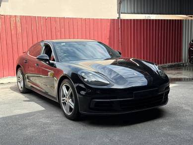 Porsche Panamera 4 in Kajang, SGR