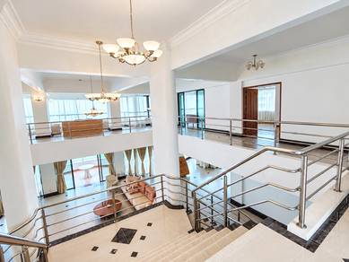 Condominium For Sale in Silverton