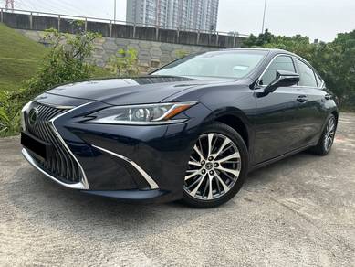 Lexus ES 250 PREMIUM in Cheras, SGR