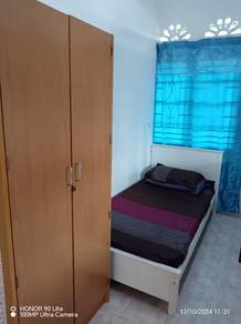 Room in Shah Alam, SGR