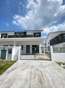 Semi-Detached House For Sale in Rawang,SGR