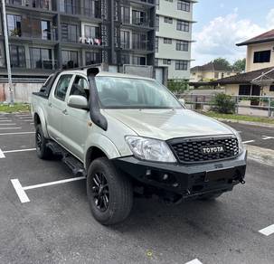 Toyota Hilux G in Kuching, SWK