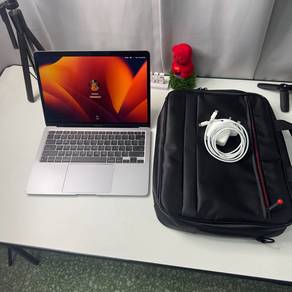 macbook air m1 8/256gb 90%battery condition 9/10