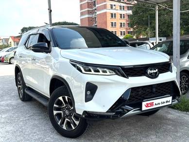 Toyota Fortuner VRZ in Seri Kembangan, SGR