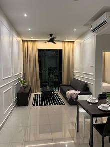 Service Residence For Sale in Lavile