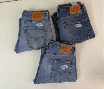 Levi’s Jeans sz 32 Combo;,,