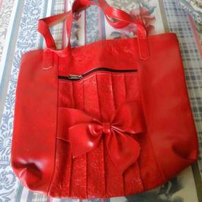 Red bag for females