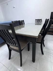 Heavy Farmhouse dining table- 6 seaters