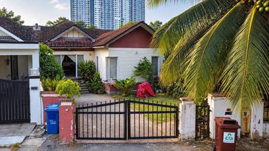 Semi-Detached House For Sale in Seri Kembangan,SGR