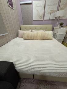 King Bed with matress