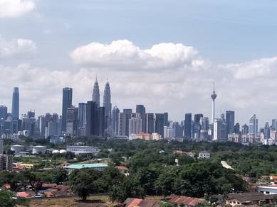 Condominium For Sale in Sri Pelangi Condominium