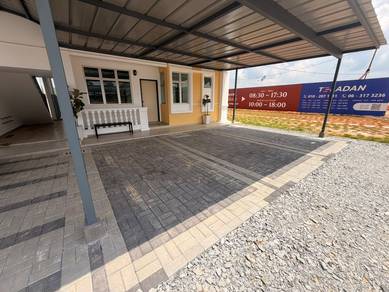 Townhouse For Sale in Ayer Keroh,MLK