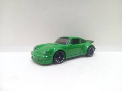 Hot Wheels Porsche 934 Turbo RSR Green Diecast Car