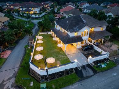 Semi-Detached House For Sale in Shah Alam,SGR