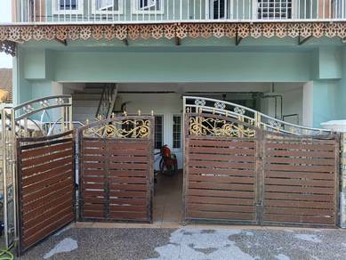 [99% good] Pagar besi +kayu rumah untuk dijual!