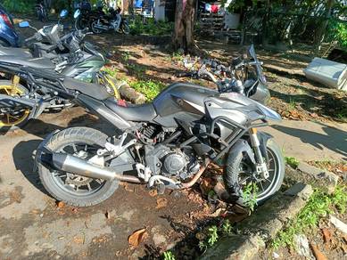 Benelli TRK 251 SE