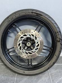 (Rim Y15ZR)