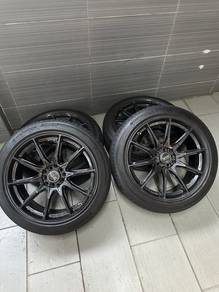 Oz racing gloss black 18inch