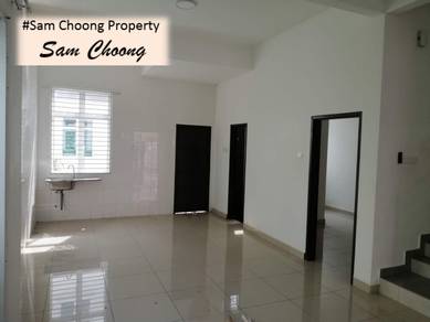 Semi-Detached House For Sale in Lunas,KDH