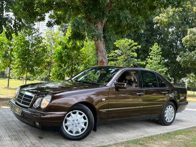 Mercedes Benz 280SE in Kepong, KUL