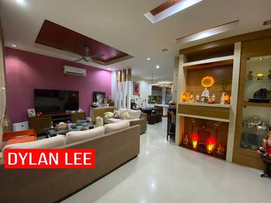 3-storey Terraced House For Sale in Tanjung Bungah,PNG