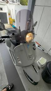 Vespa GTS 150