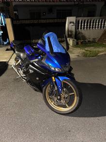 Yamaha R15