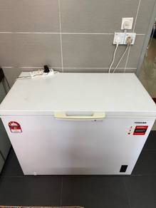 Toshiba freezer like new