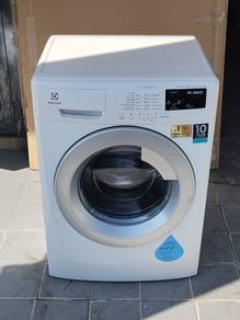 Electrotlux inverter front load washer 8.0-kg