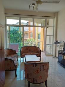 Apartment For Rent in University Green Apartment