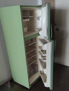 old 10/8 condition fridge