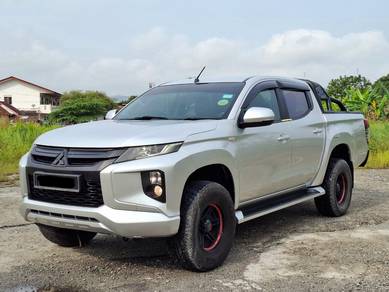 Mitsubishi Triton VGT A/T in Kajang, SGR