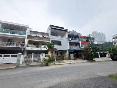 3-storey Terraced House For Sale in Ampang,SGR