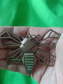 3D Hornet keychain embedded with 8 tritium tubes