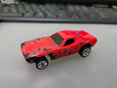 Hotwheels Red Flame 70 Dodge Challenger