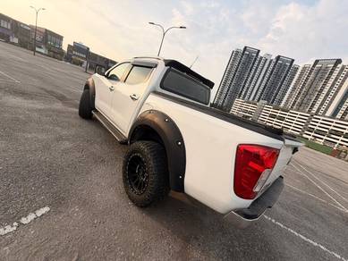 Nissan Navara VL in Telok Panglima Garang, SGR